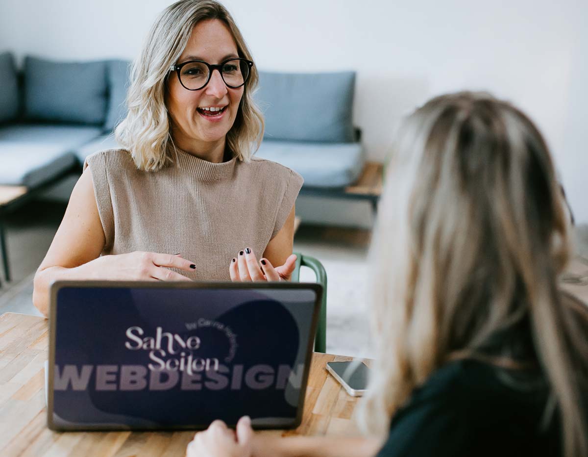 WordPress Beratung mit Kundin